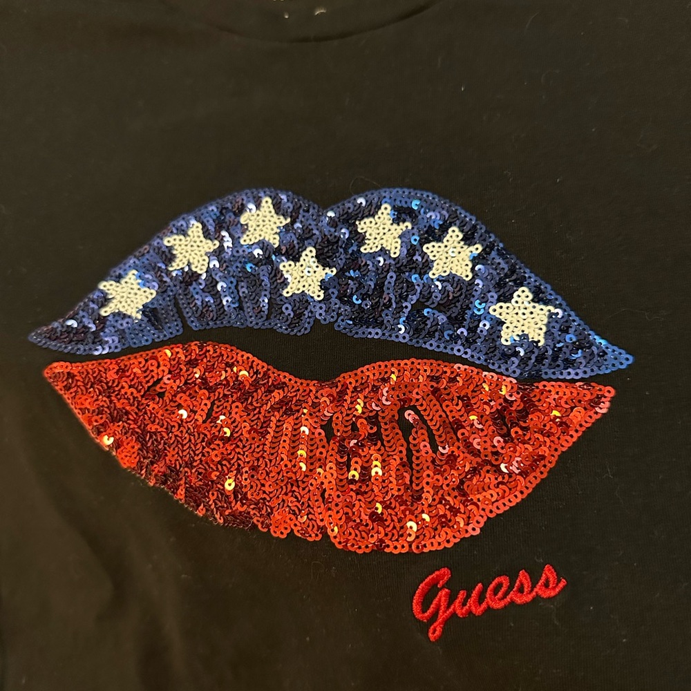 New GUESS t- shirt